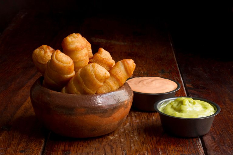 traditional-venezuelan-cheese-sticks-arrangement.jpg