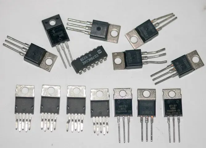 transistors (1).webp