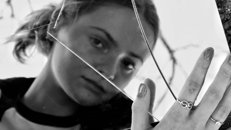 cracked mirror.png