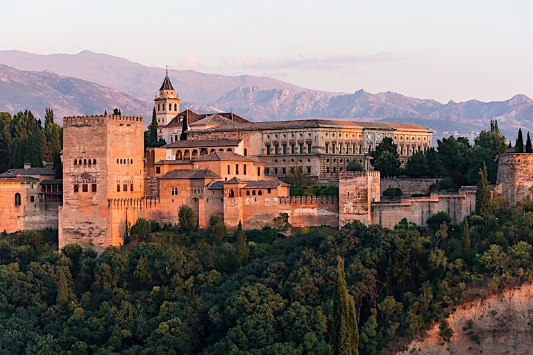 Alhambra_Granada_Andalusia_Spain Jebulon 1.0 public.jpg