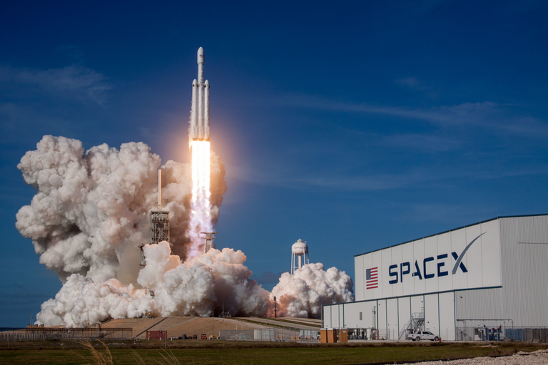 Falcon_Heavy_Demo_Mission_(40126461411).png