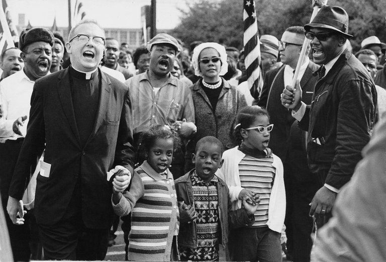 Abernathy_Children_on_front_line_leading_the_SELMA_TO_MONTGOMERY_MARCH_for_the_RIGHT_TO_VOTE[1].JPG