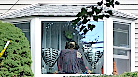 hallowwen front window.png