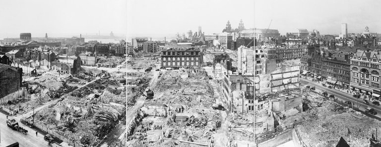 Liverpool_Blitz_D_5984 minsty of info phot division public.jpg
