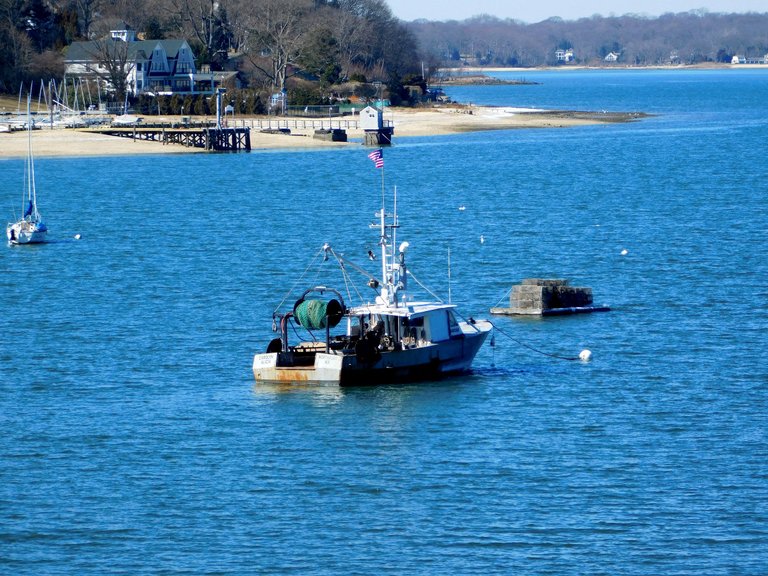 possible fishing trawler in northport.png