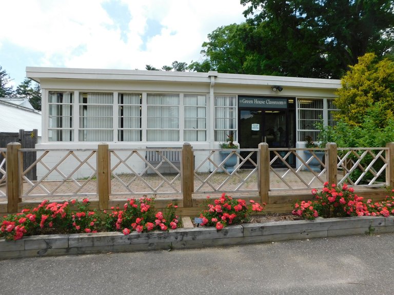 planting fields green house classroom.jpg