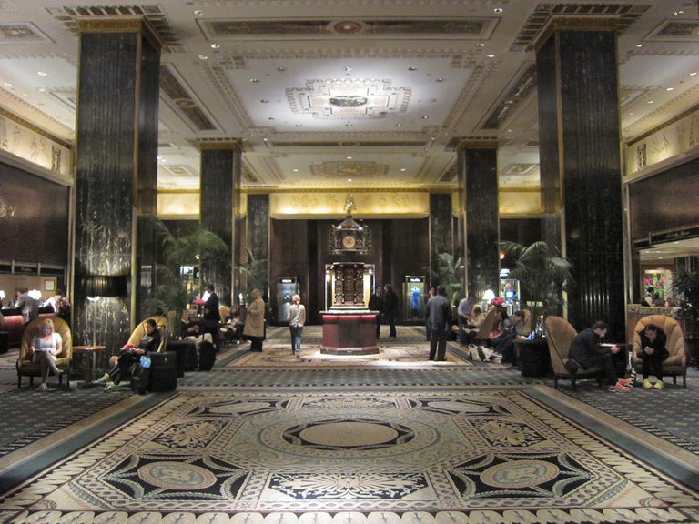 Waldorf_Astoria,_NY Alan Light 2.0.jpg
