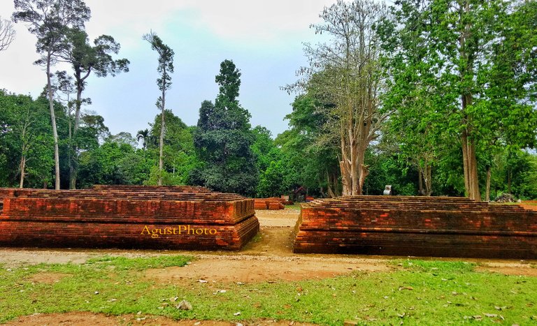 candi muaro jambi.jpg