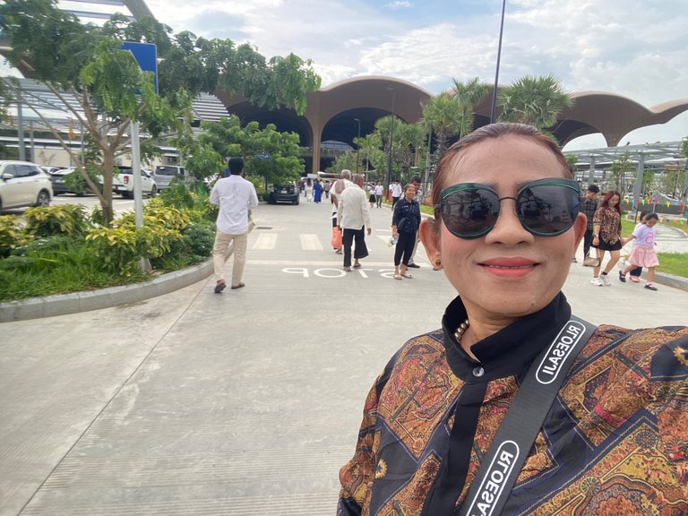 Visit Cambodia's new airport.🙏🙏❤️❤️