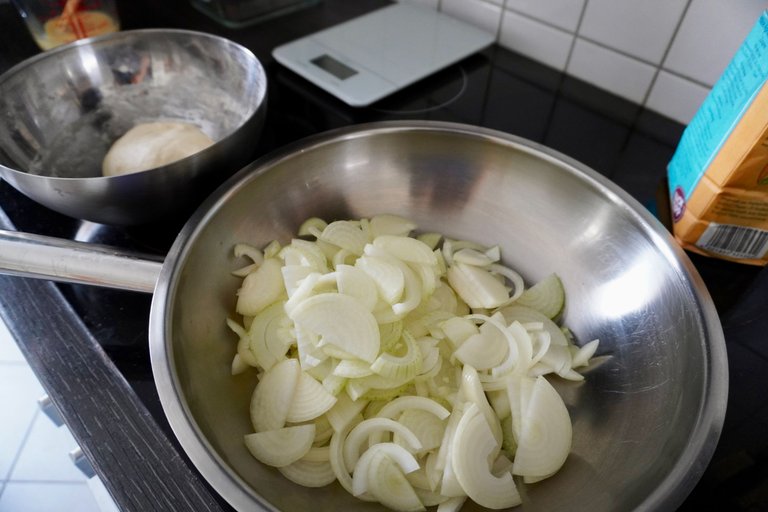 Sautéing onions