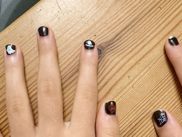 Halloween nails