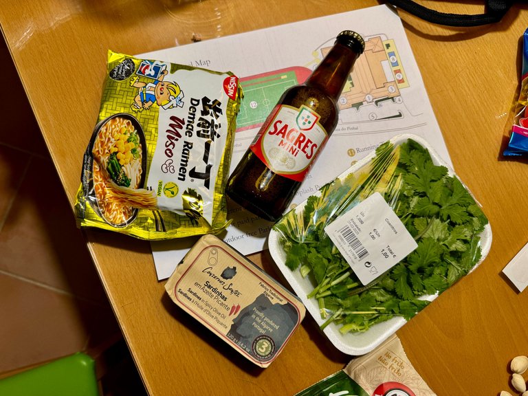 Japanese-Portuguese ramen and Sagres