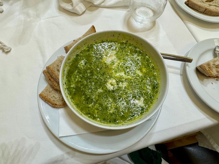 Coriander and garlic soup from the Alentejo region