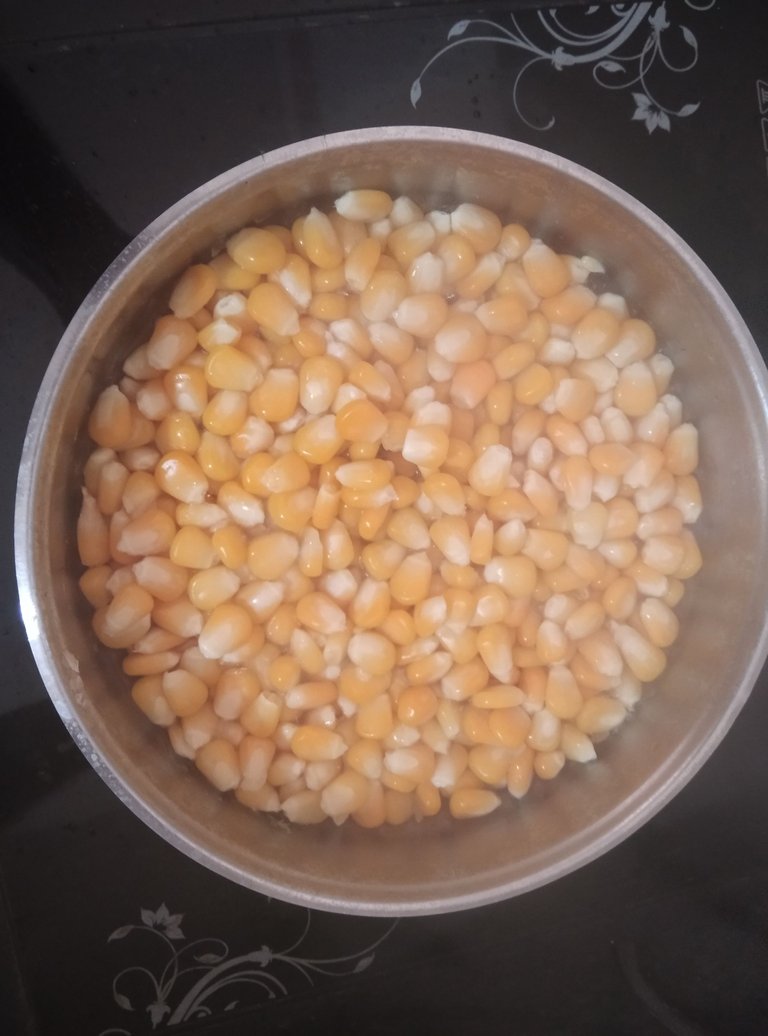 Boiled Sweet Corn.jpg