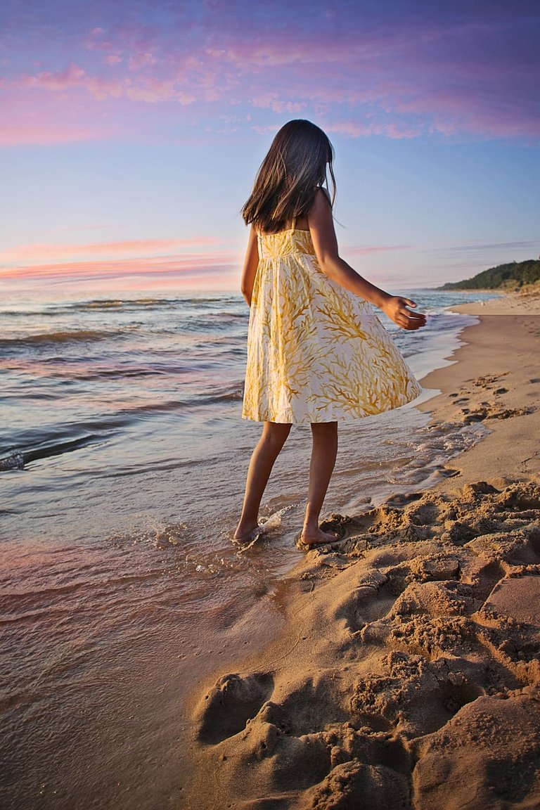 beach-stroll-girl-sunset.jpg