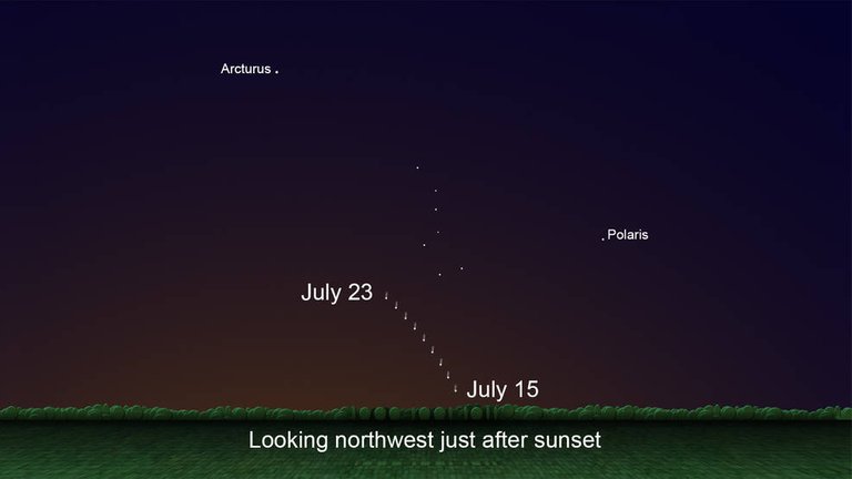 4354_sky_chart_showing_where_to_look_for_the_comet_in_late_july_to_the_northwest.jpg