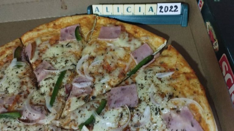 pizza y scrabble2.jpeg