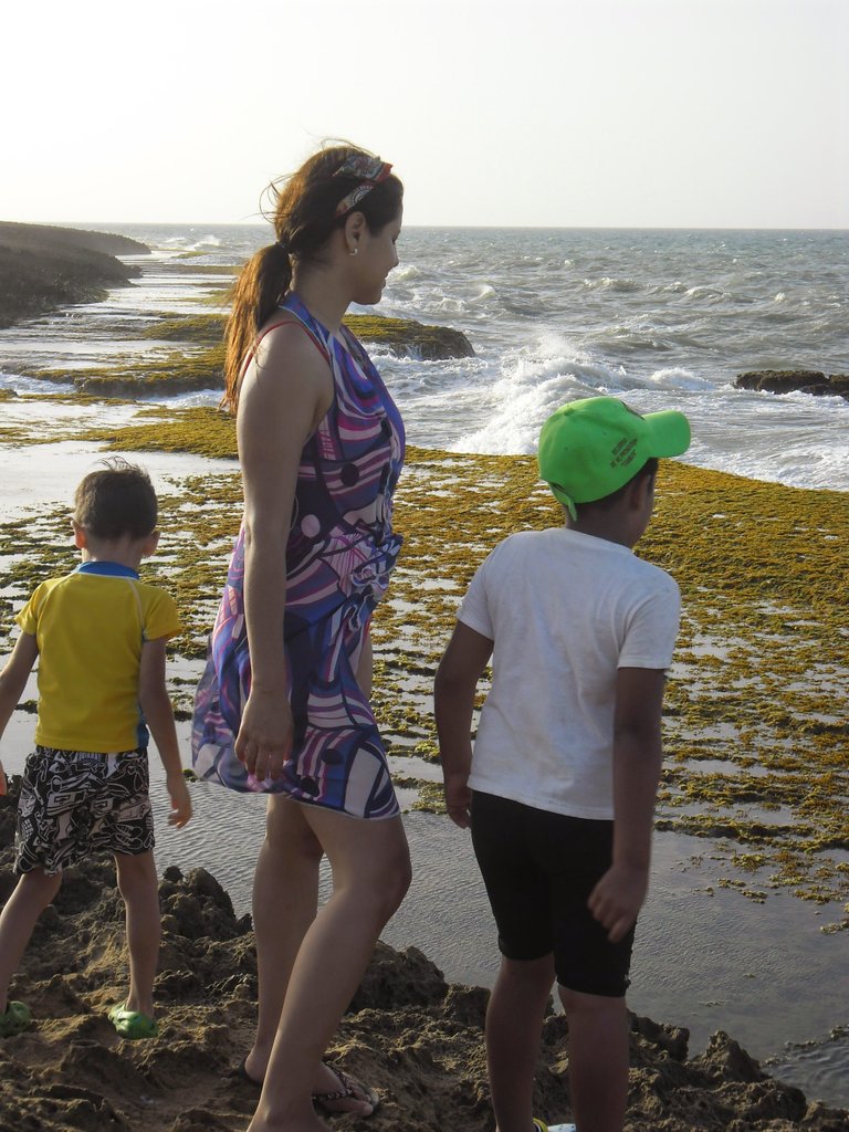 familia en cabo san roman.jpg