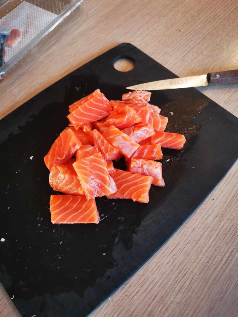 couper le saumon.jpg