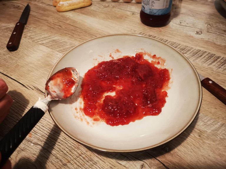 15-charlotte aux fraises.jpg