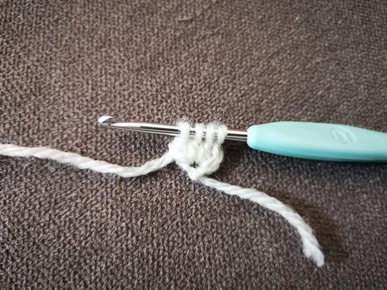 17-porte-clés fleur crochet.jpg