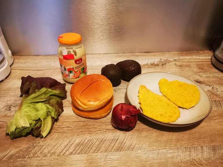 1 - burger avocat poulet.jpg