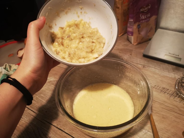 8-banana bread.jpg