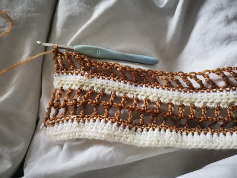 22-top au crochet.jpg