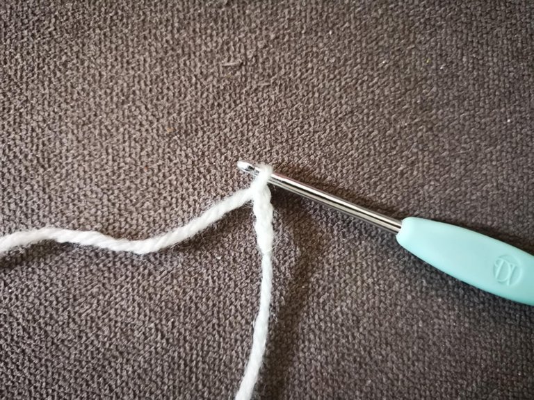 16-porte-clés fleur crochet.jpg