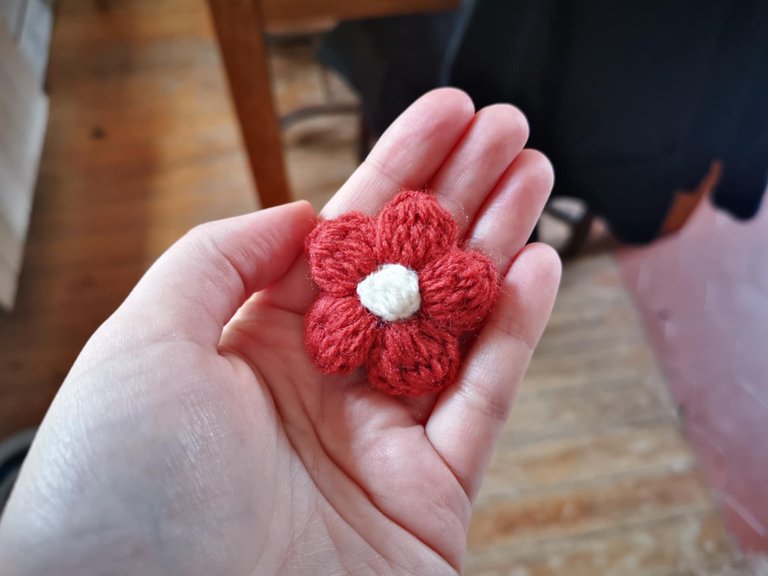 23-porte-clés fleur crochet.jpg