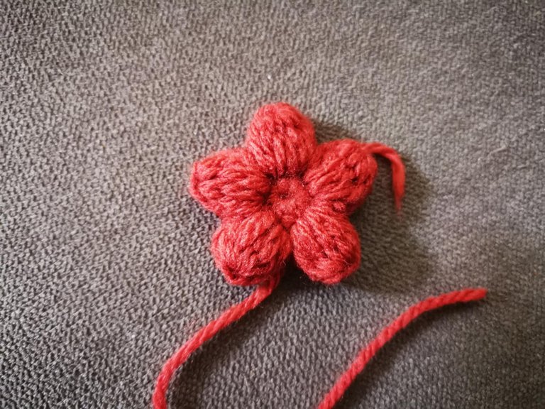 14-porte-clés fleur crochet.jpg