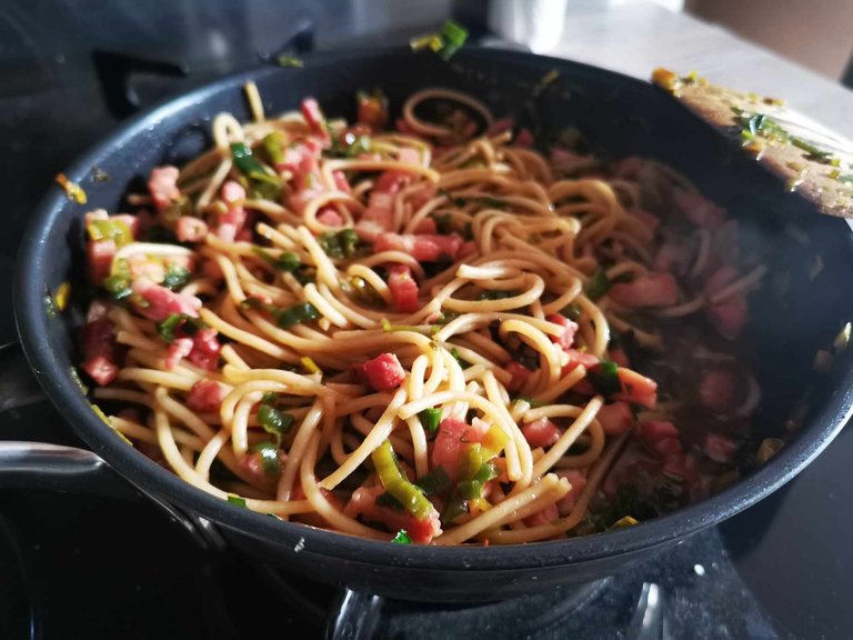 13-spaghetti lardons poireaux.jpg