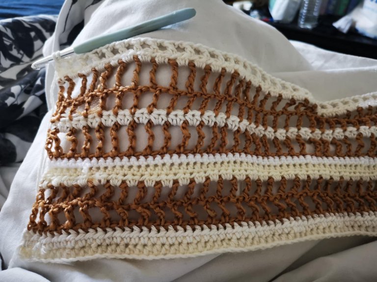 30-top au crochet.jpg
