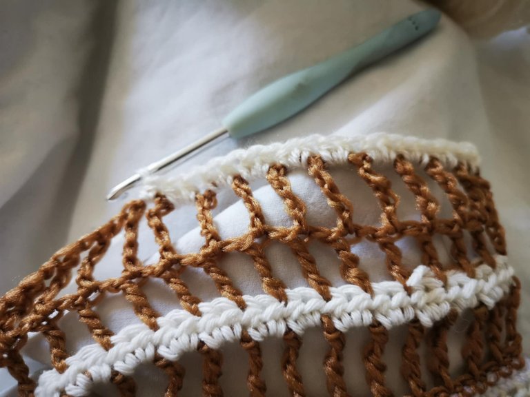 29-top au crochet.jpg