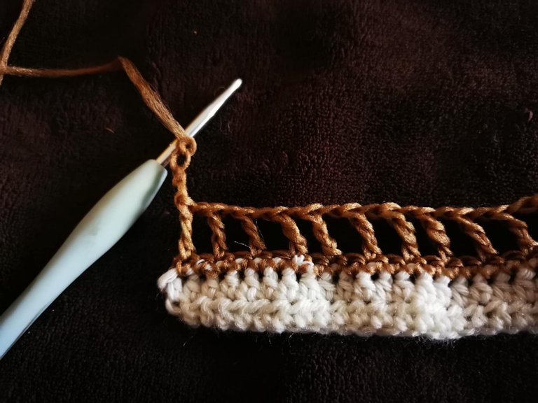 12-top au crochet.jpg