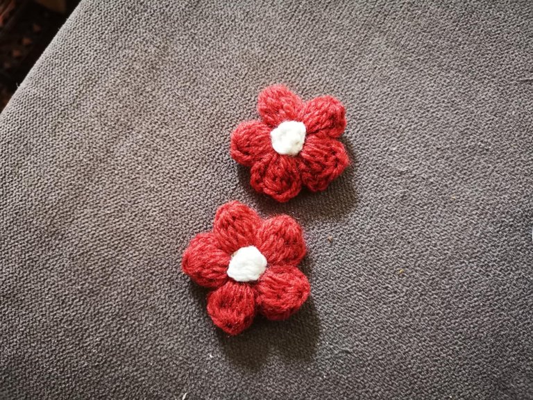 24-porte-clés fleur crochet.jpg
