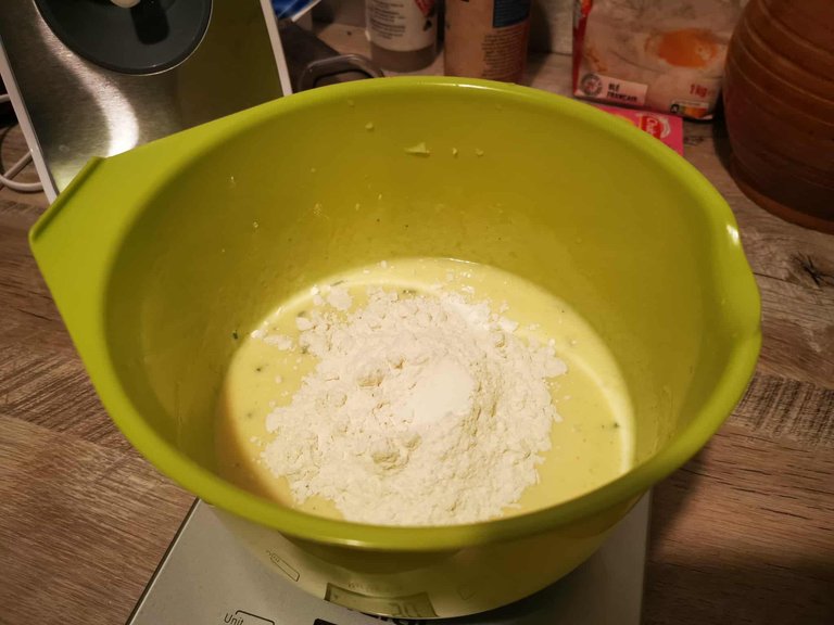 14-cake courgette feta.jpg