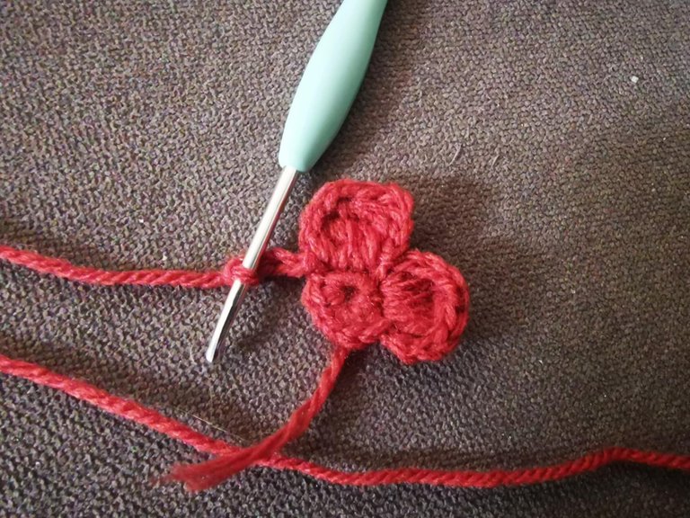 12-porte-clés fleur crochet.jpg