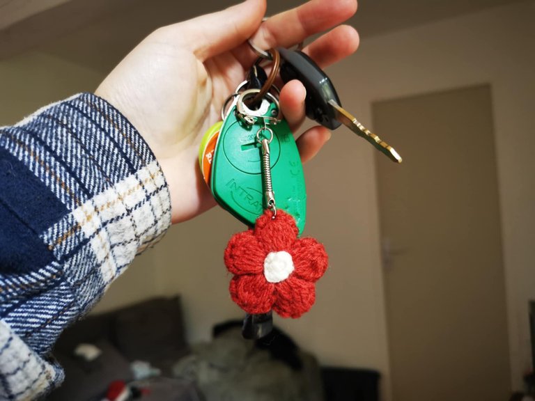 28-porte-clés fleur crochet.jpg