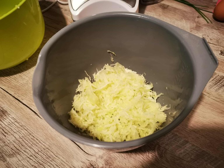 8-cake courgette feta.jpg
