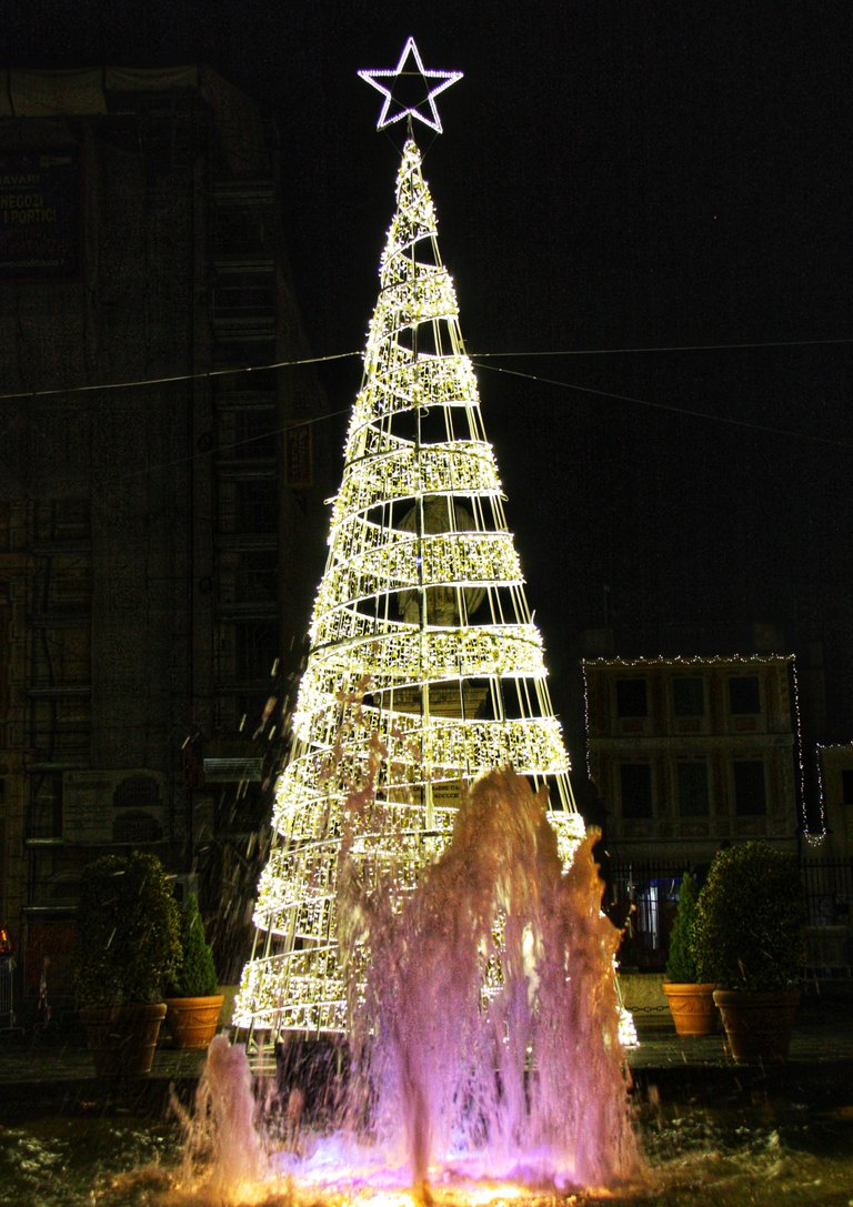 Tree of light and fountains...