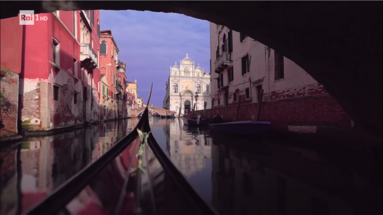Navigation in Gondola to Venice