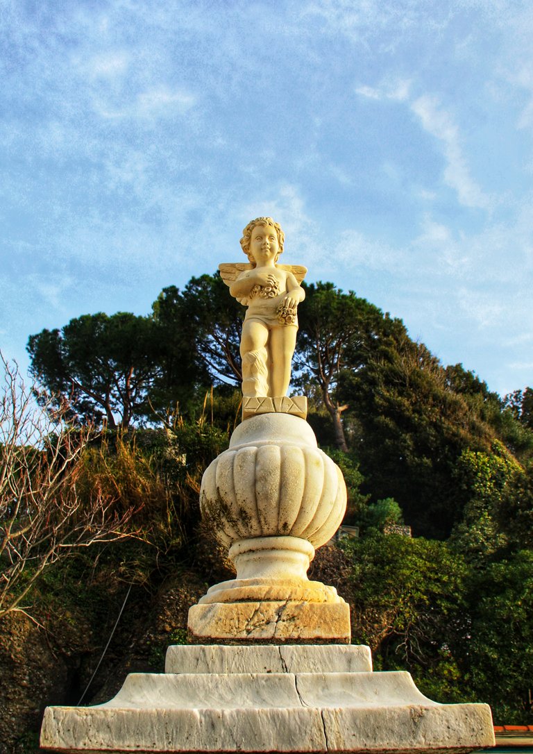 Statue of angel at St. George's cemetery