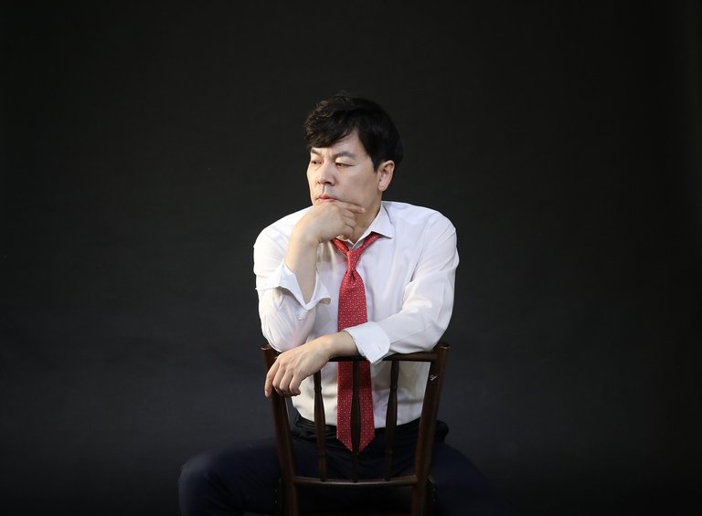 man-7706497_1280.jpg