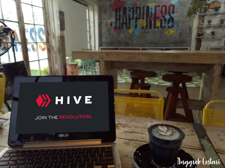 HIVE COFFEE.jpg