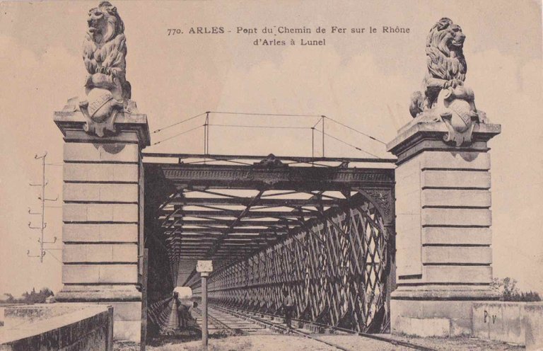 72-restes-ancien-pont-plm-arles-lunel-25-cpa.jpg