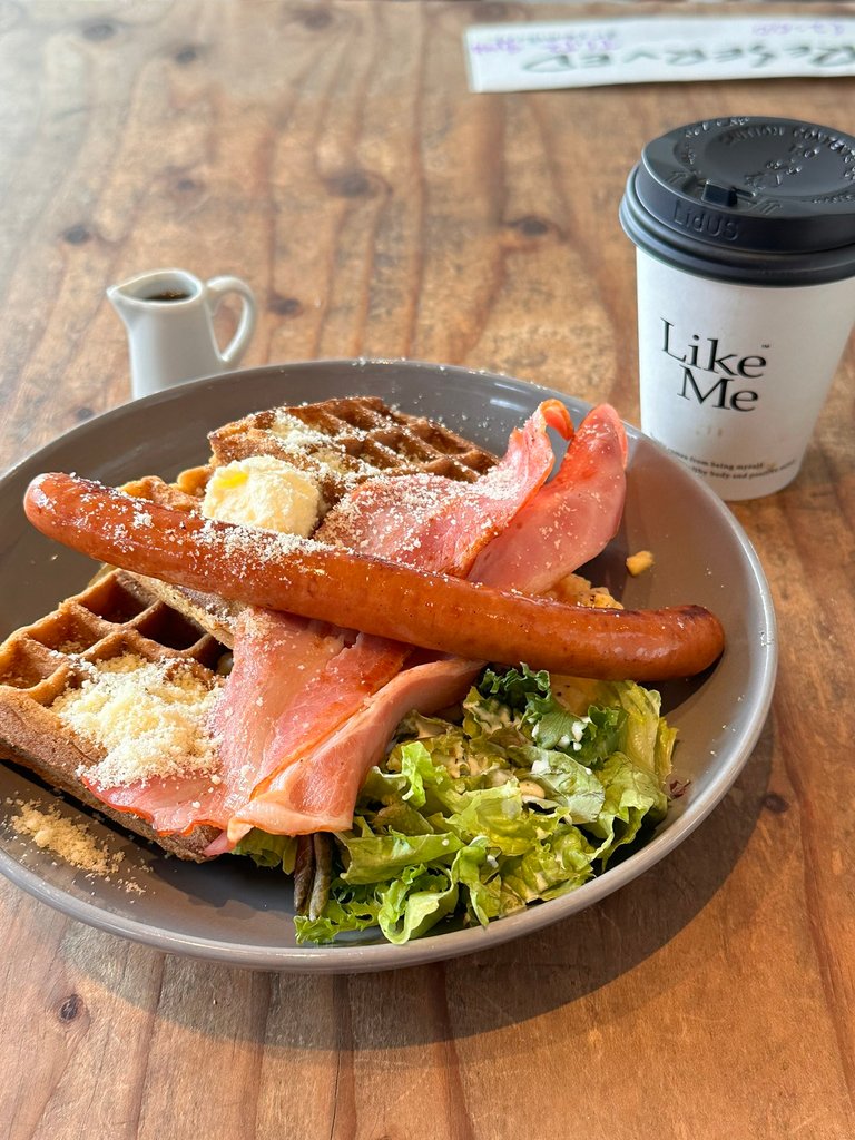 What I ordered - Classic Waffle with cafe con leche