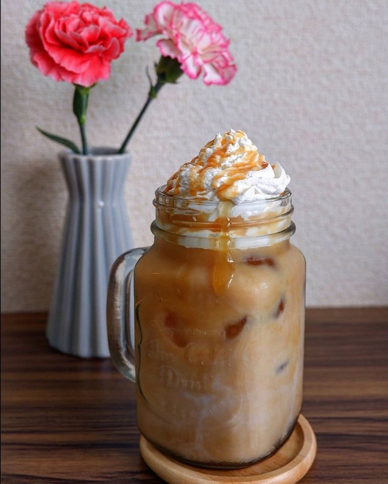 Iced Caramel Latte