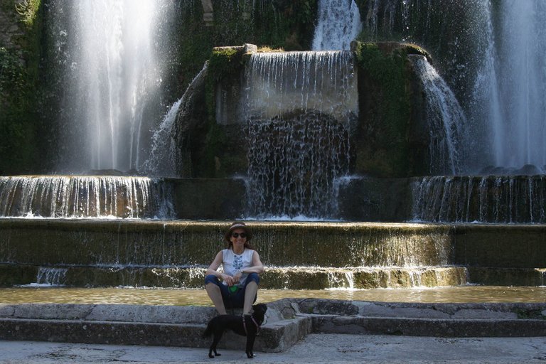 05 Fontana di Nettuno02.JPG