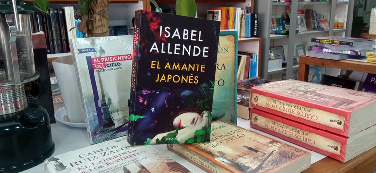Isabel Allende 02.jpg